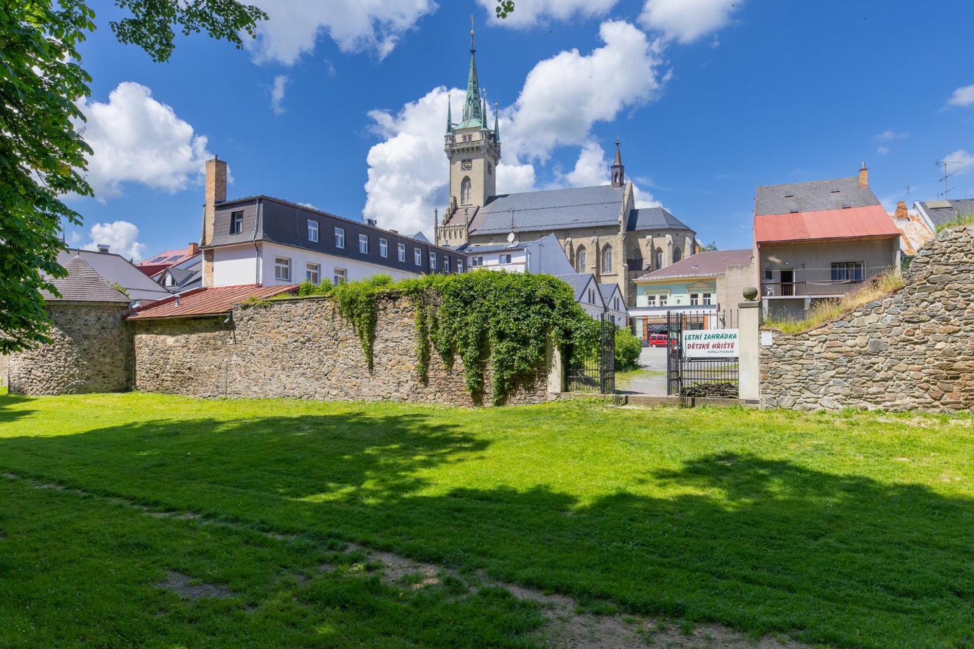 Hotel Pivovar Polička Exteriör bild