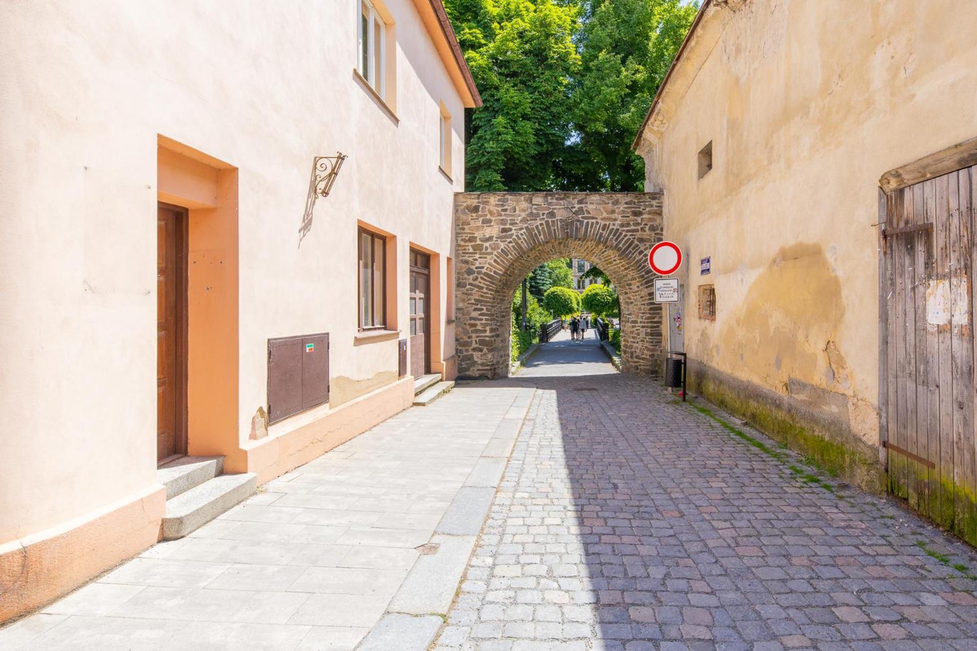 Hotel Pivovar Polička Exteriör bild