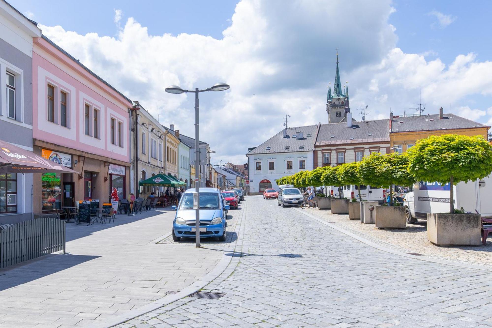 Hotel Pivovar Polička Exteriör bild