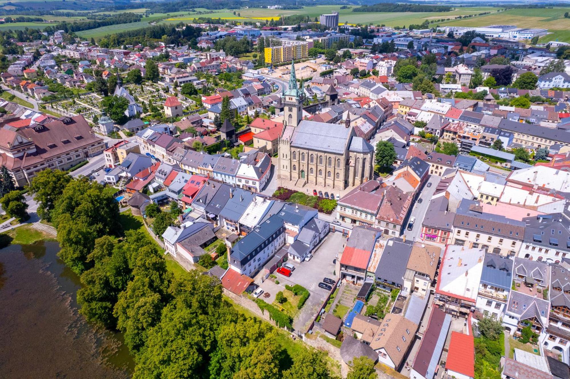 Hotel Pivovar Polička Exteriör bild