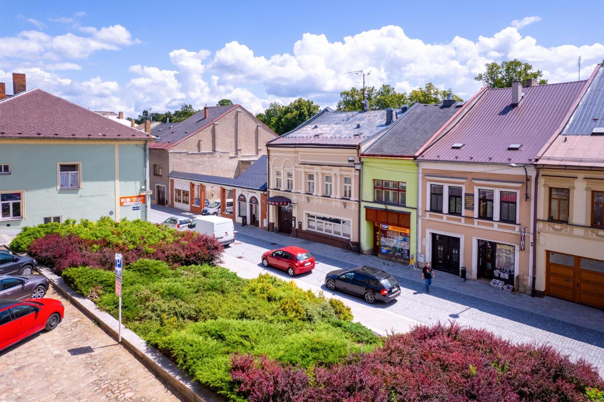 Hotel Pivovar Polička Exteriör bild