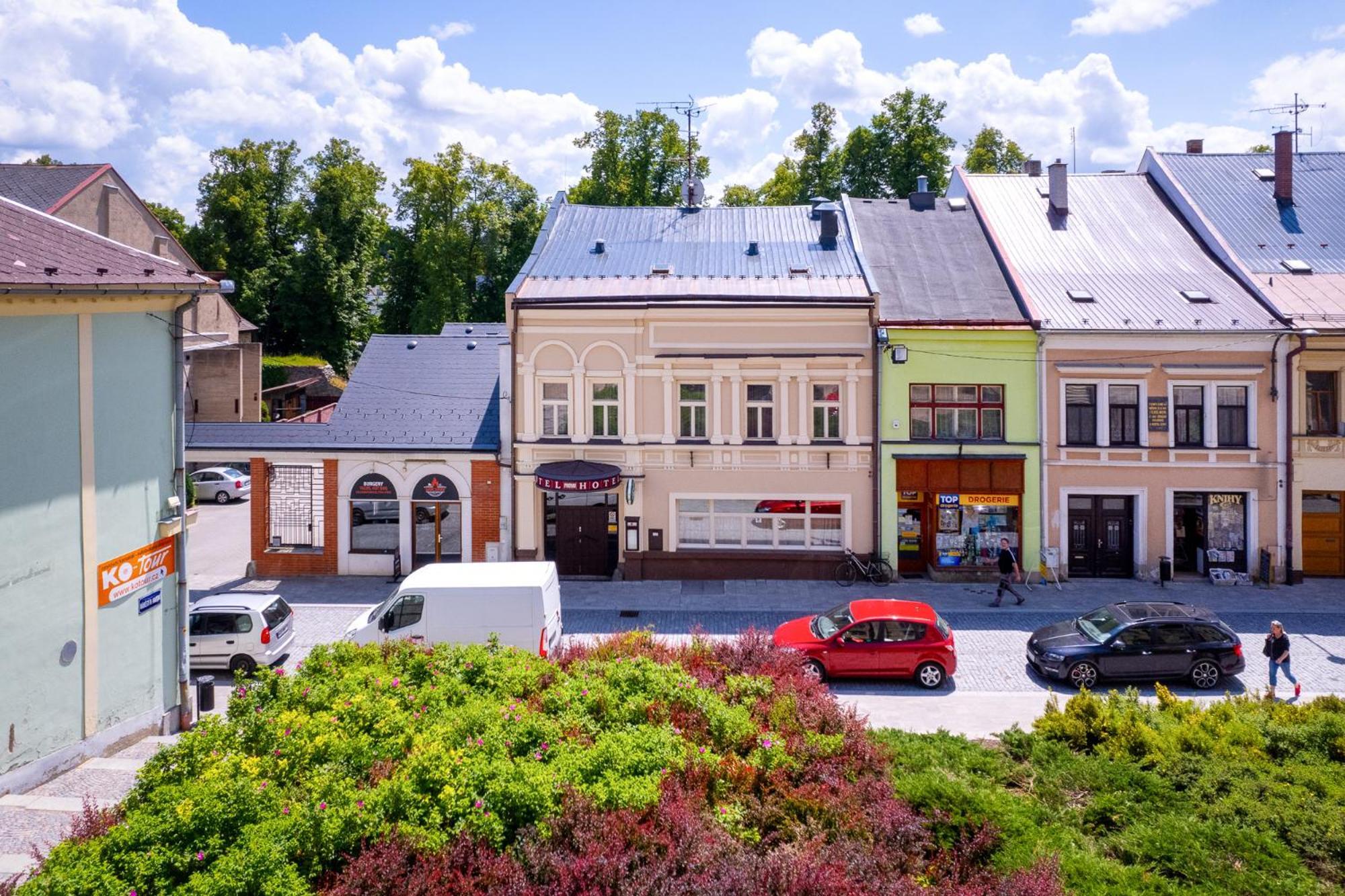 Hotel Pivovar Polička Exteriör bild