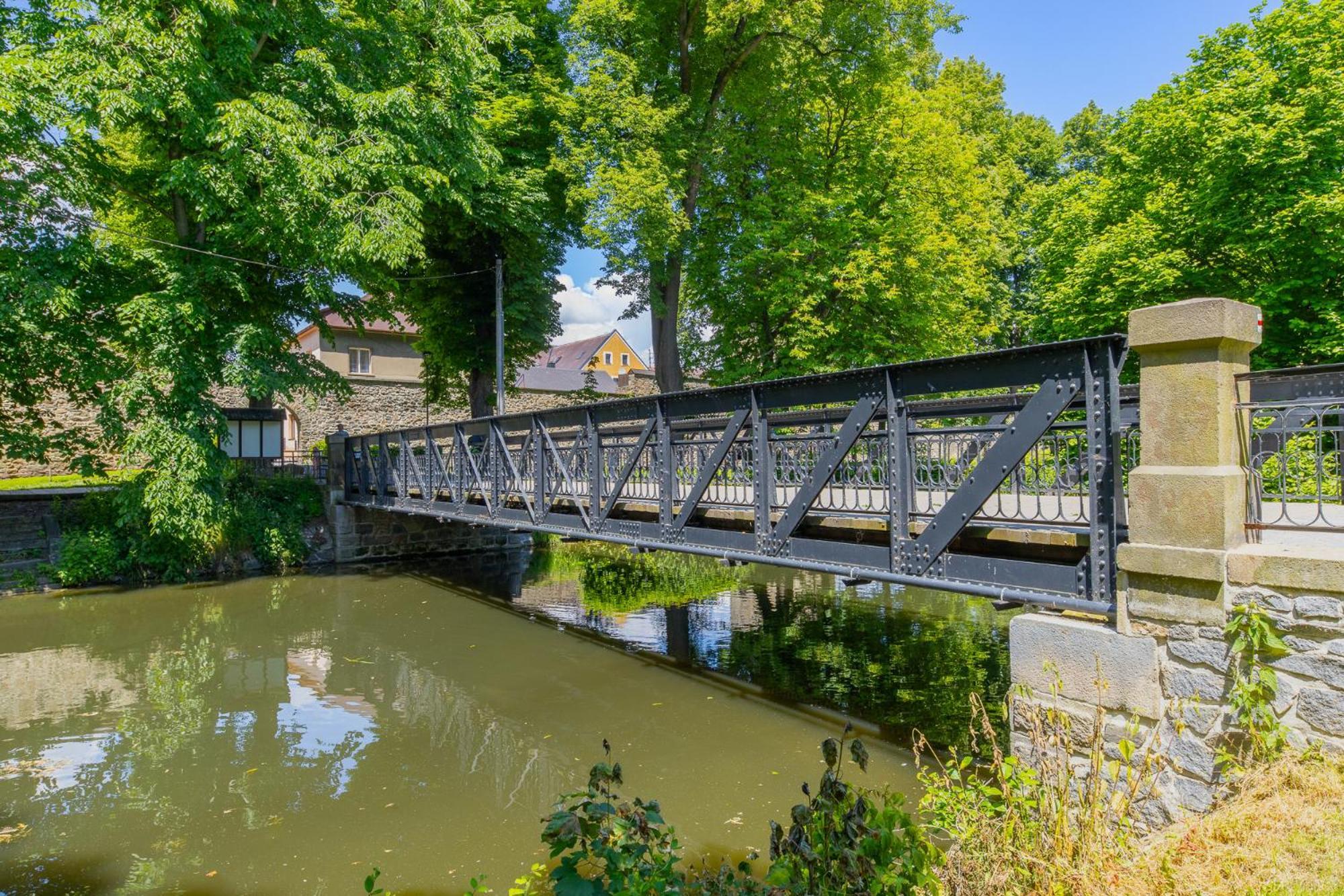 Hotel Pivovar Polička Exteriör bild