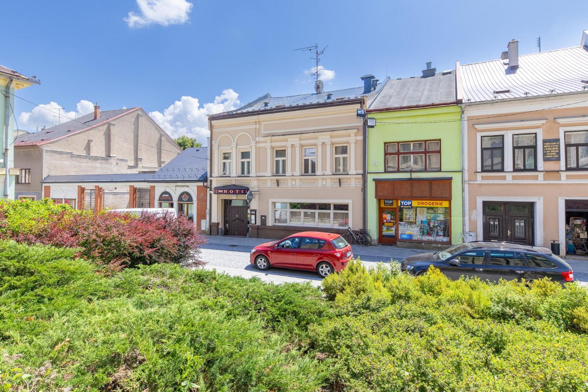 Hotel Pivovar Polička Exteriör bild
